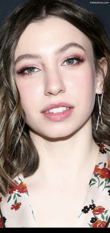 Katelyn Nacon photo 10 of 142