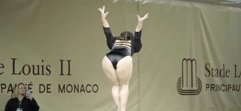Katelyn Ohashi photo 19 of 151
