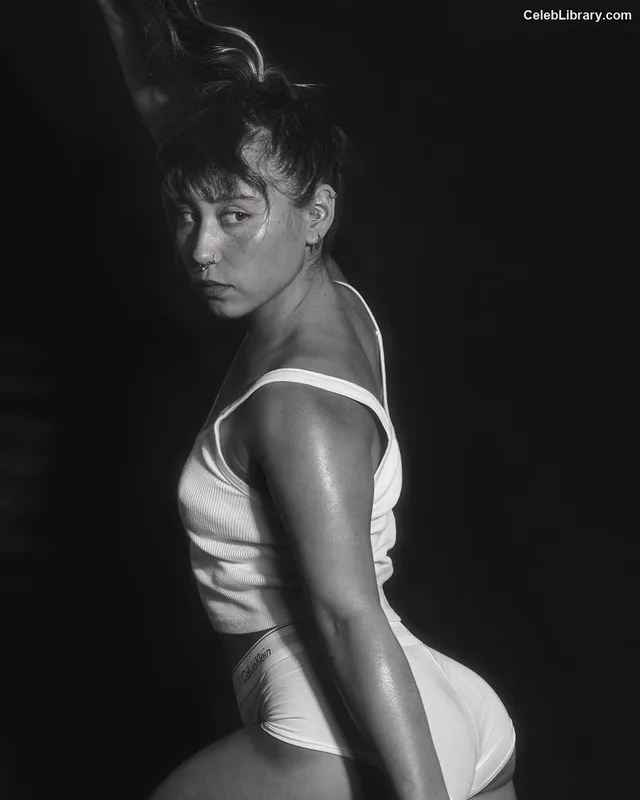 Katelyn Ohashi photo 21 of 151