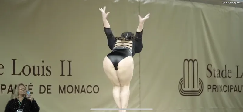 Katelyn Ohashi photo 7 of 151