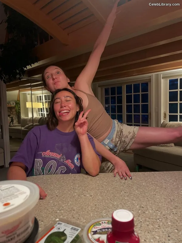 Katelyn Ohashi photo 4 of 151