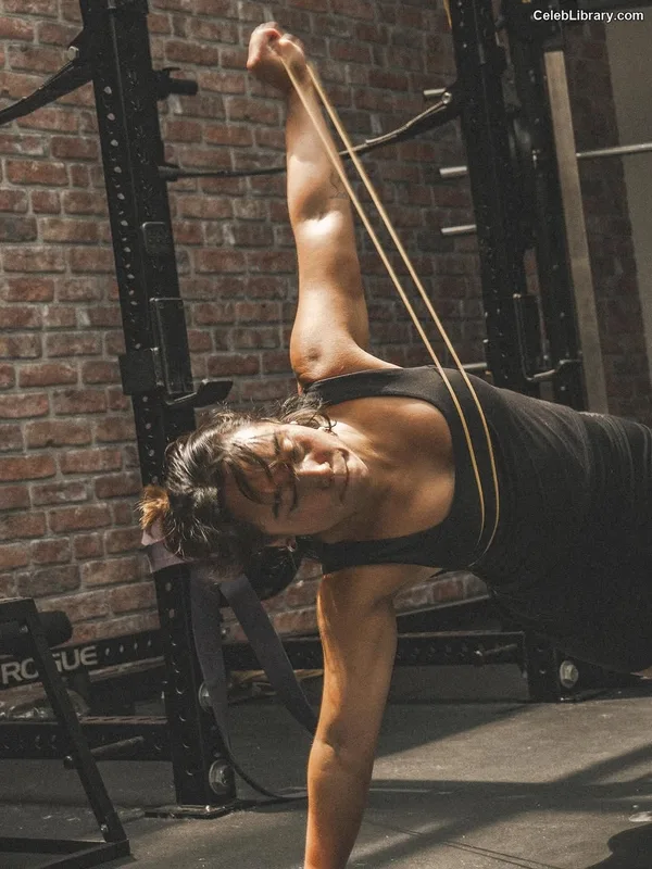 Katelyn Ohashi photo 21 of 151