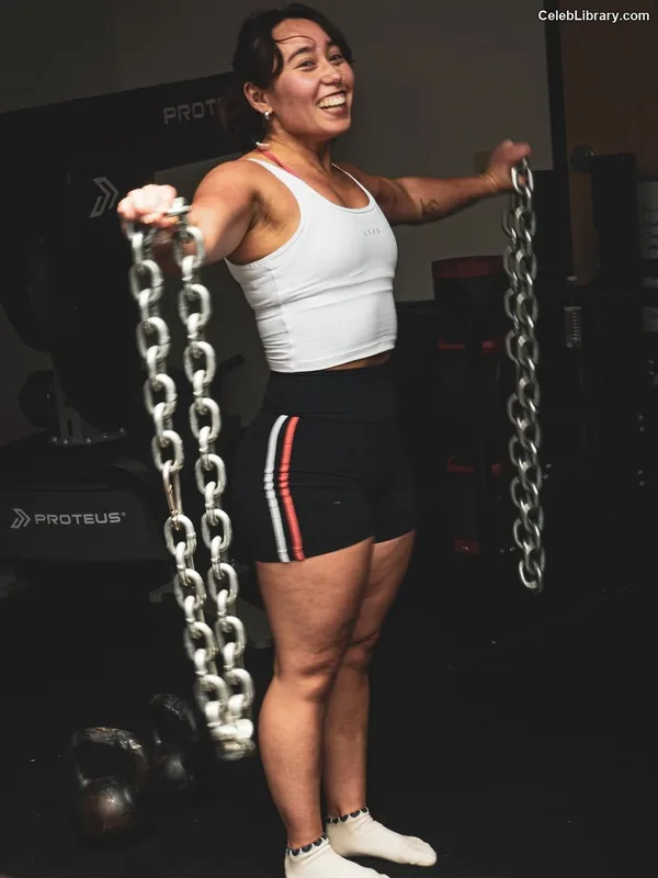 Katelyn Ohashi photo 6 of 151
