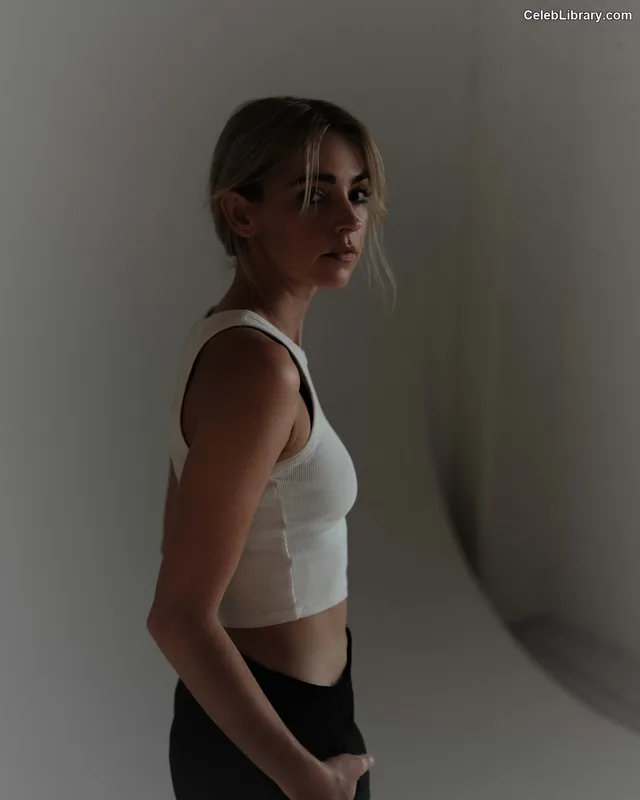Katelyn Tarver photo 19 of 72