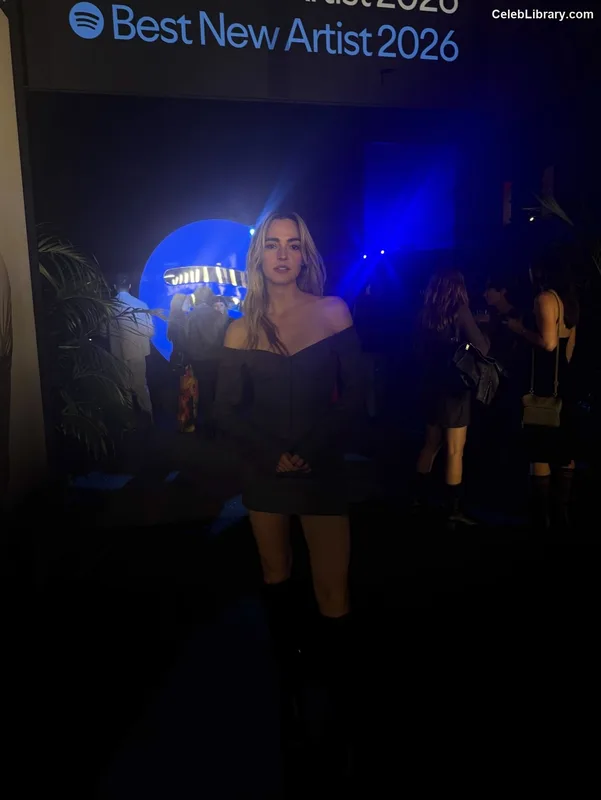 Katelyn Tarver photo 22 of 72