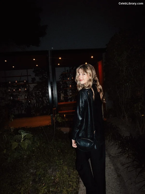Katelyn Tarver photo 13 of 72