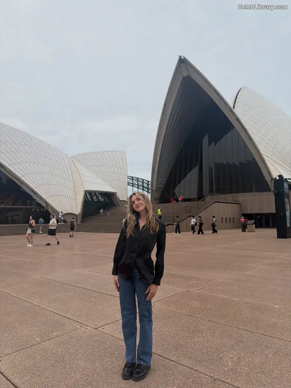Katelyn Tarver photo 19 of 72