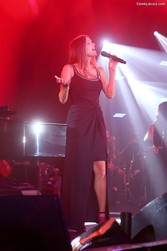 Katharine McPhee photo 4 of 146