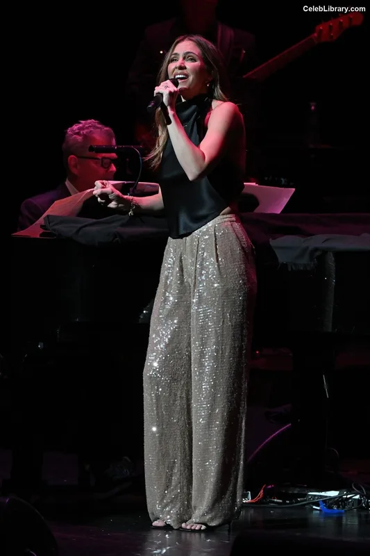 Katharine McPhee photo 21 of 146