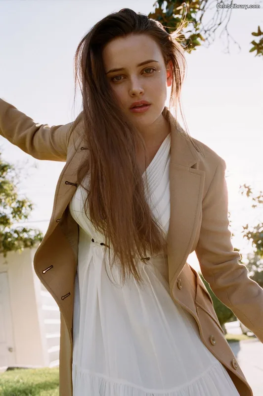 Katherine Langford photo 4 of 130
