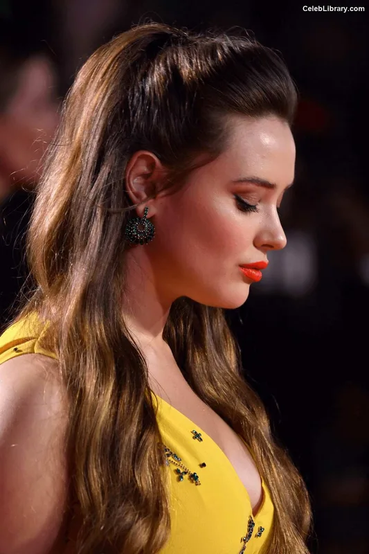 Katherine Langford photo 5 of 130