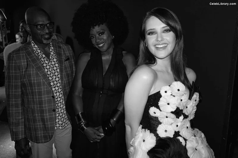 Katherine Langford photo 12 of 130