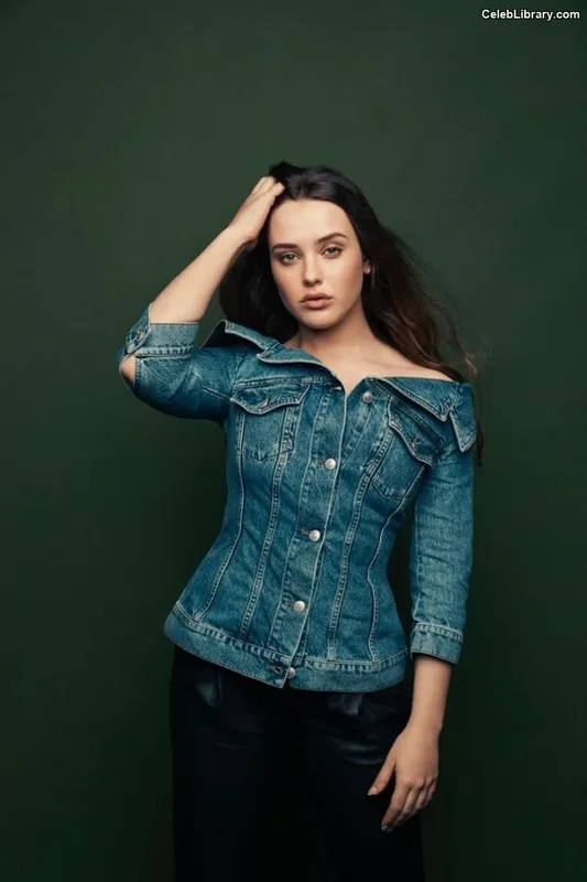 Katherine Langford photo 16 of 130