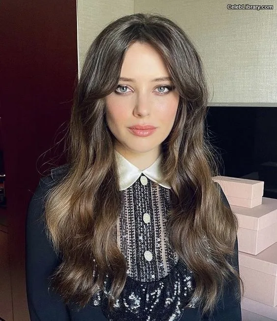Katherine Langford photo 12 of 130
