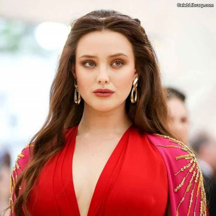 Katherine Langford photo 13 of 130