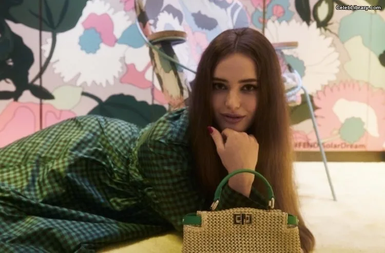 Katherine Langford photo 18 of 130