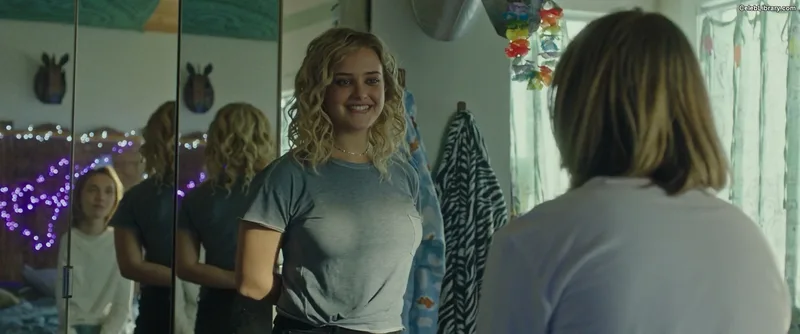 Katherine Langford photo 19 of 130