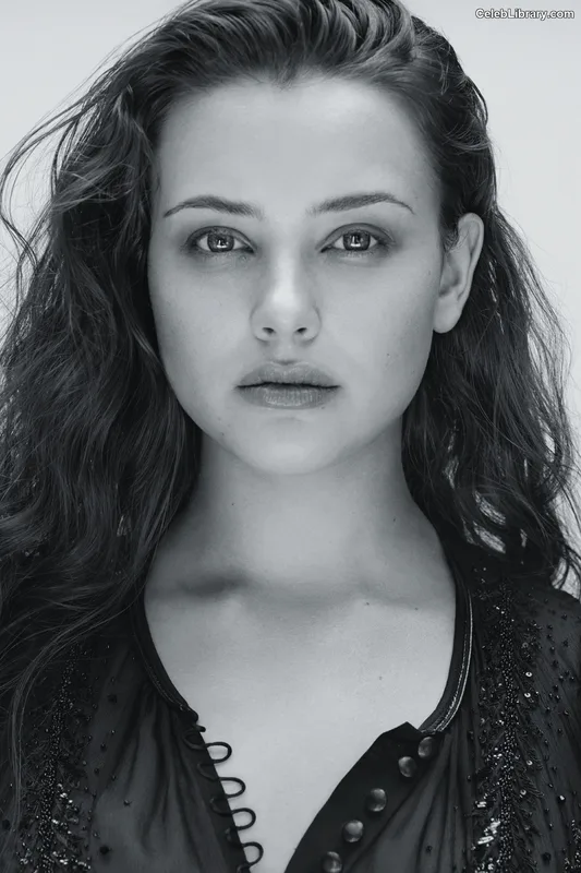 Katherine Langford photo 1 of 130