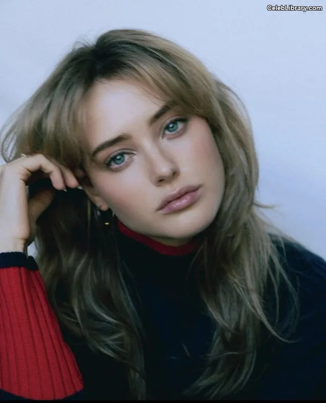 Katherine Langford photo 9 of 130