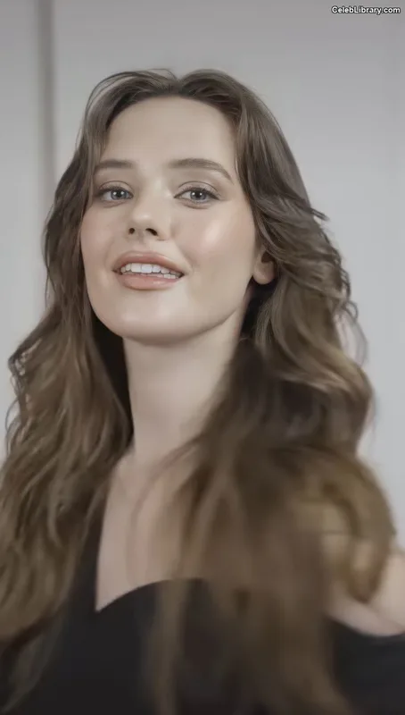 Katherine Langford photo 2 of 130
