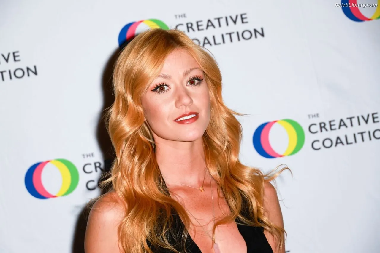 Katherine McNamara photo 14 of 762