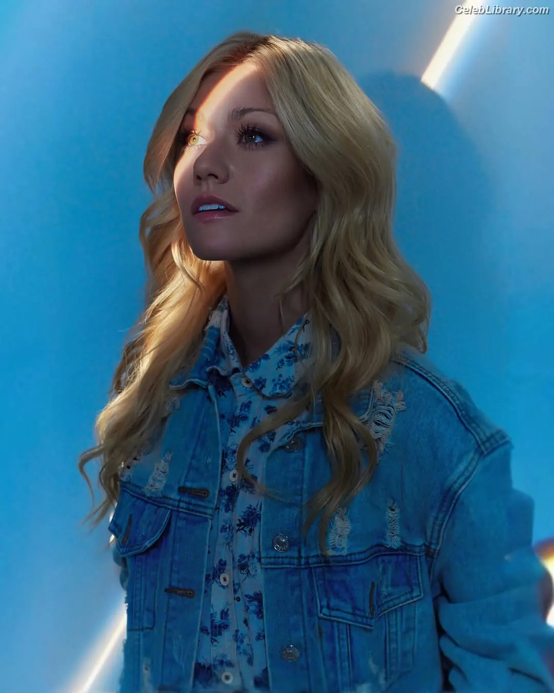 Katherine McNamara photo 17 of 762