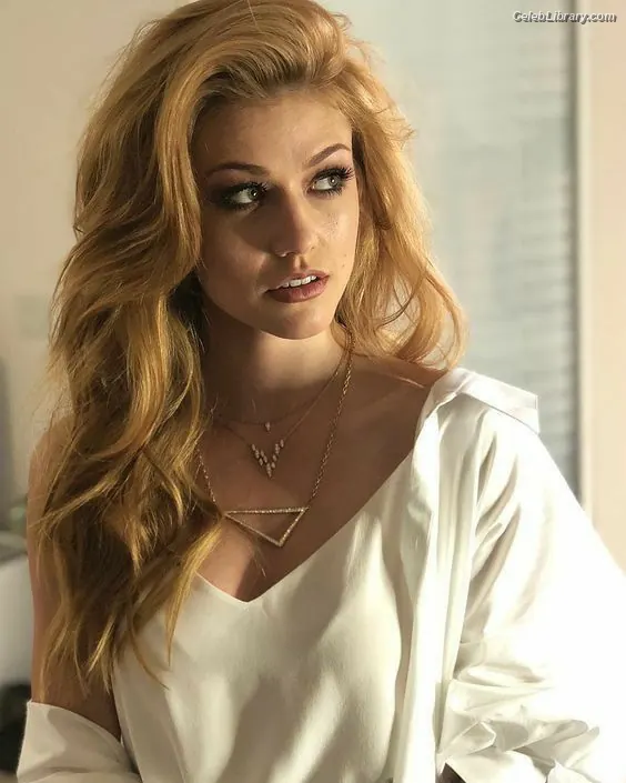 Katherine McNamara photo 20 of 762