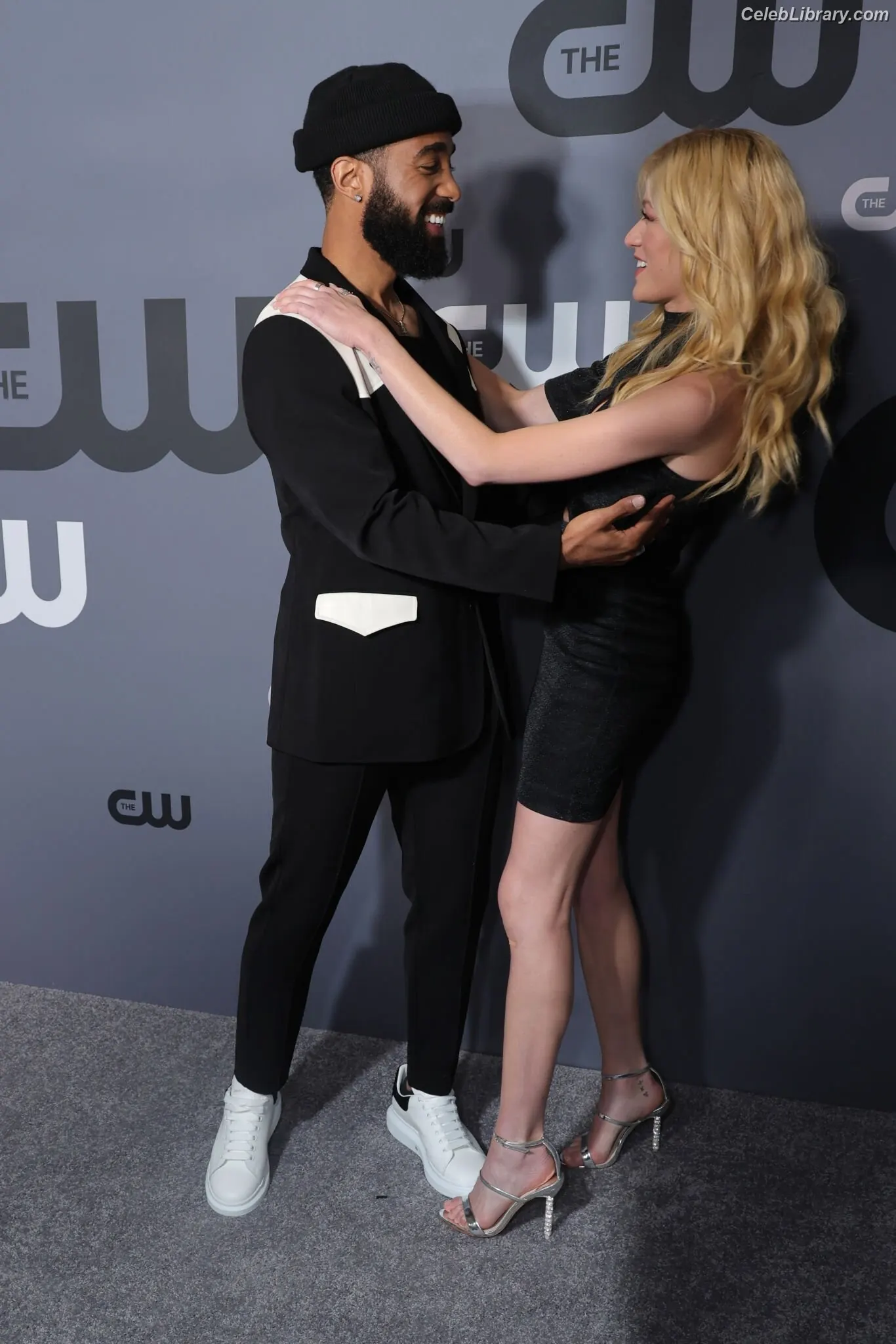 Katherine McNamara photo 13 of 762