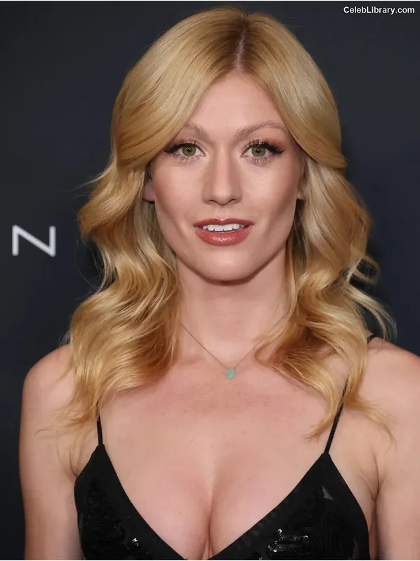 Katherine McNamara photo 4 of 758