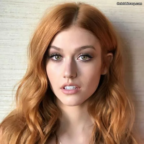 Katherine McNamara photo 4 of 758