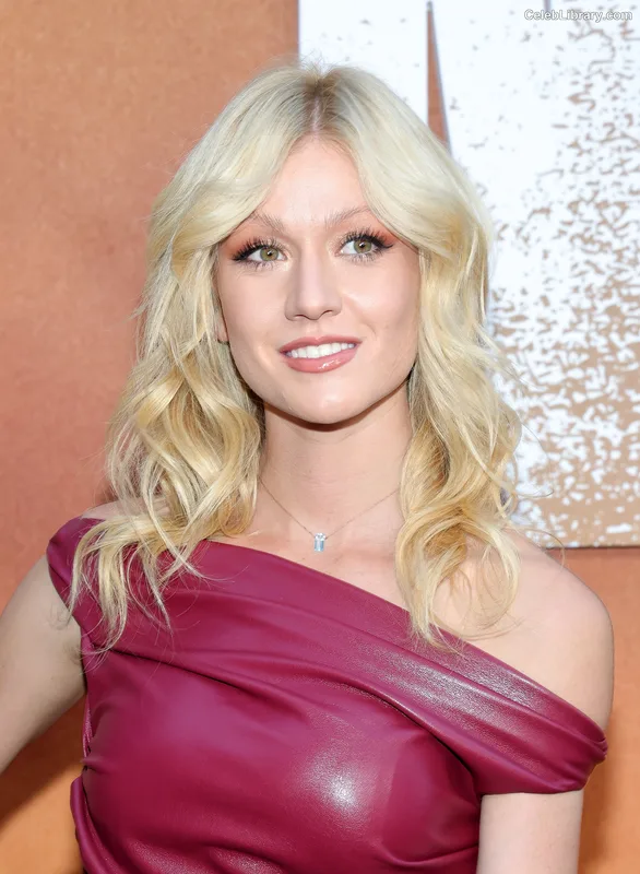 Katherine McNamara photo 14 of 758