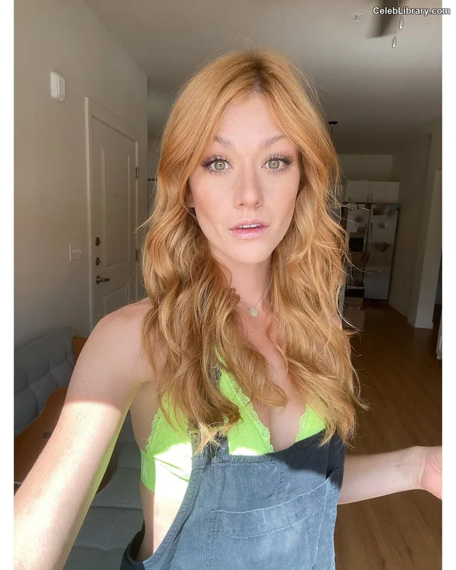 Katherine McNamara photo 21 of 758