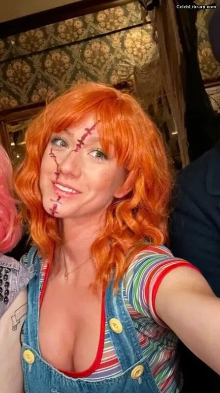 Katherine McNamara photo 8 of 758