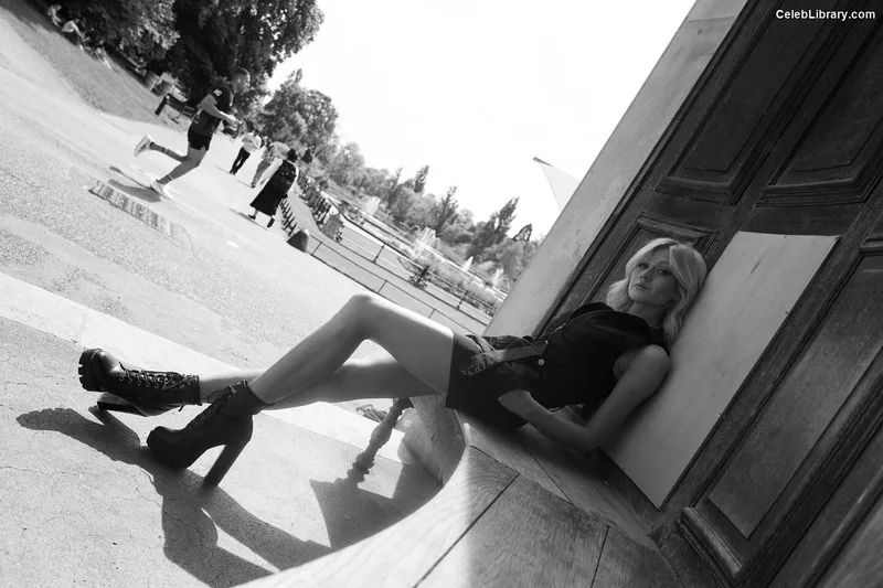 Katherine McNamara photo 12 of 758