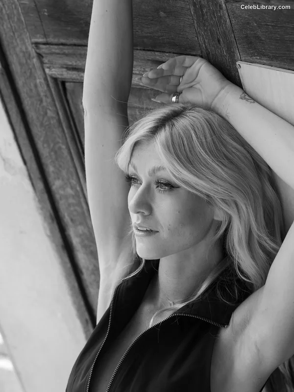 Katherine McNamara photo 15 of 758