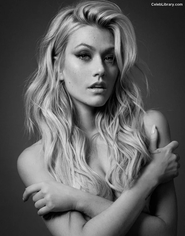 Katherine McNamara photo 21 of 758