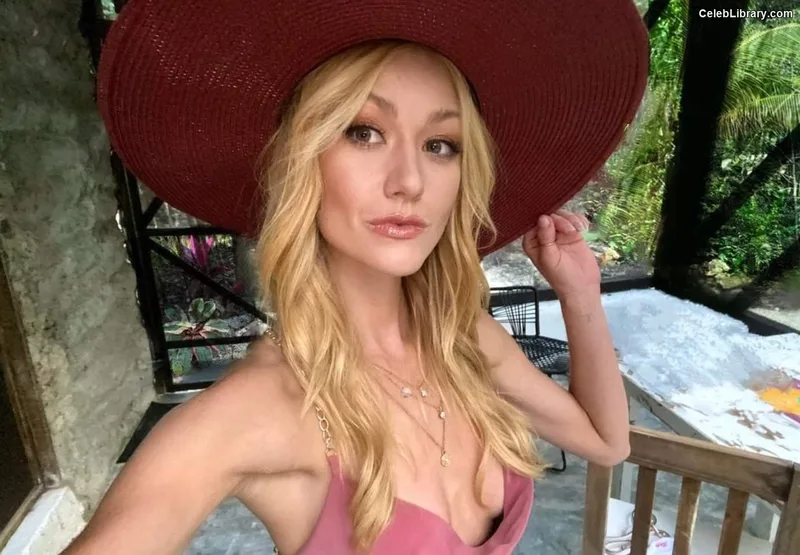 Katherine McNamara photo 16 of 758