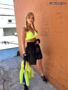 Katherine McNamara photo 1 of 758