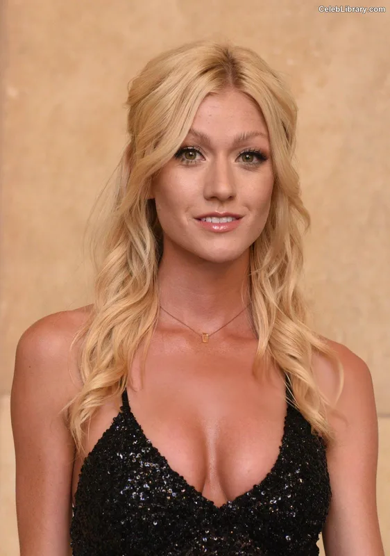 Katherine McNamara photo 11 of 758