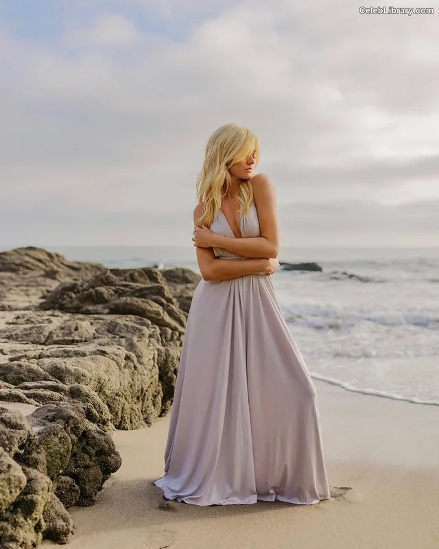 Katherine McNamara photo 13 of 758