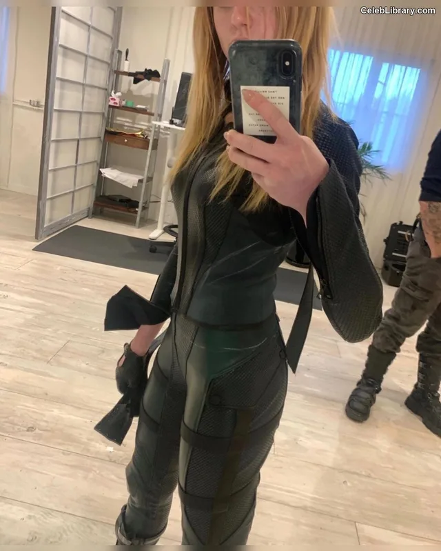 Katherine McNamara photo 8 of 758