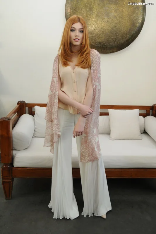 Katherine McNamara photo 13 of 758