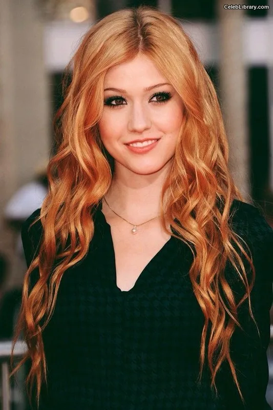 Katherine McNamara photo 9 of 758