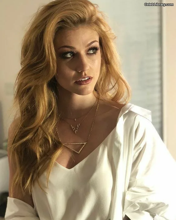 Katherine McNamara photo 14 of 758