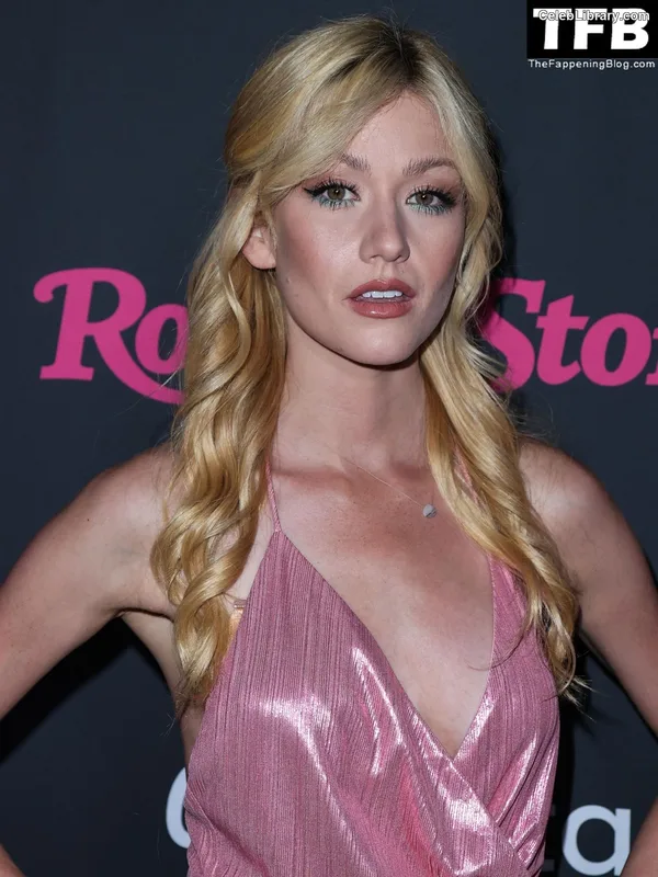 Katherine McNamara photo 6 of 758