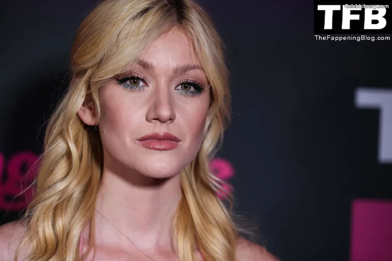 Katherine McNamara photo 15 of 758