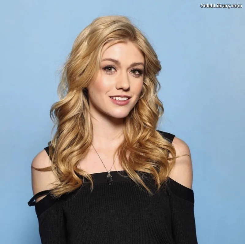 Katherine McNamara photo 2 of 758