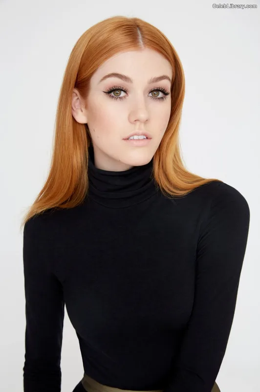Katherine McNamara photo 3 of 758