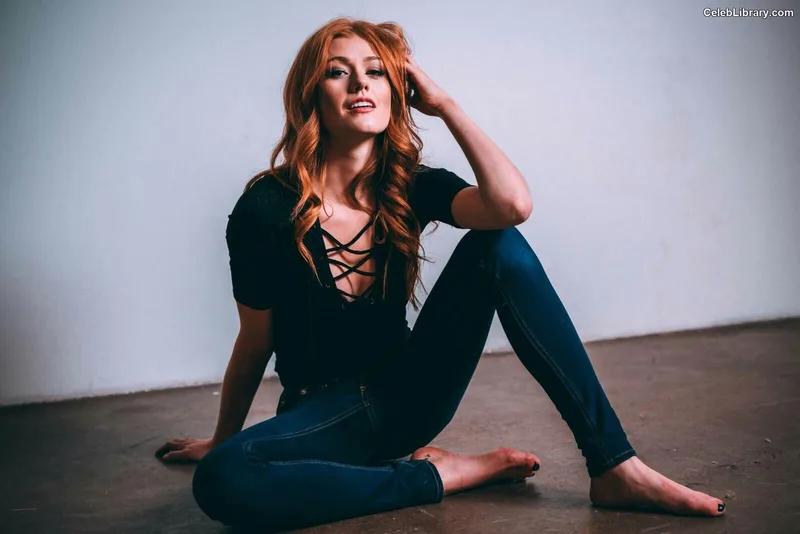 Katherine McNamara photo 24 of 758