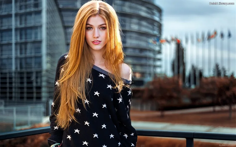 Katherine McNamara photo 5 of 758